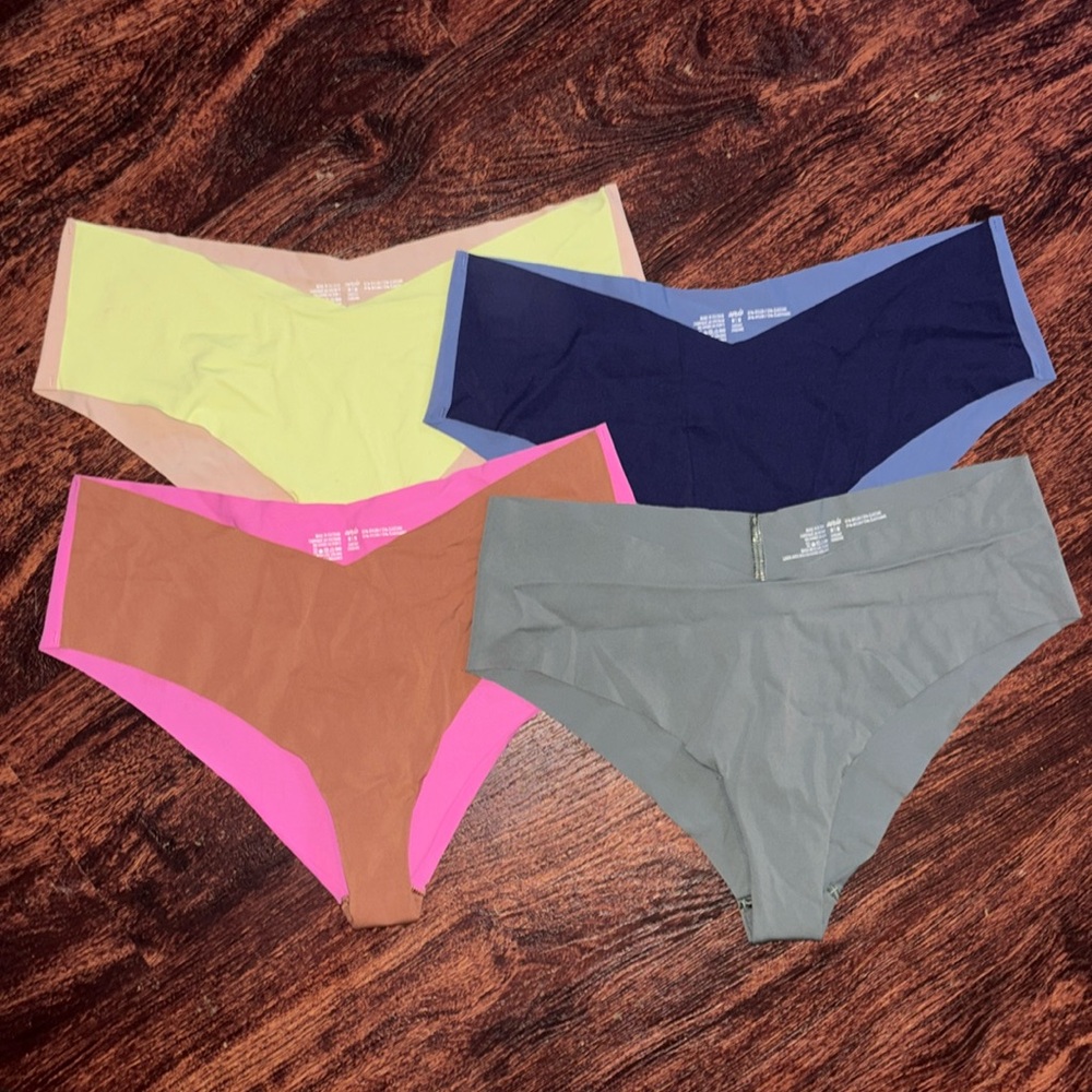 Lot of 4 NWOT Aerie cheeky no show panties